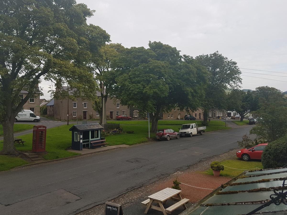 Plough Hotel Kirk Yetholm Exterior foto